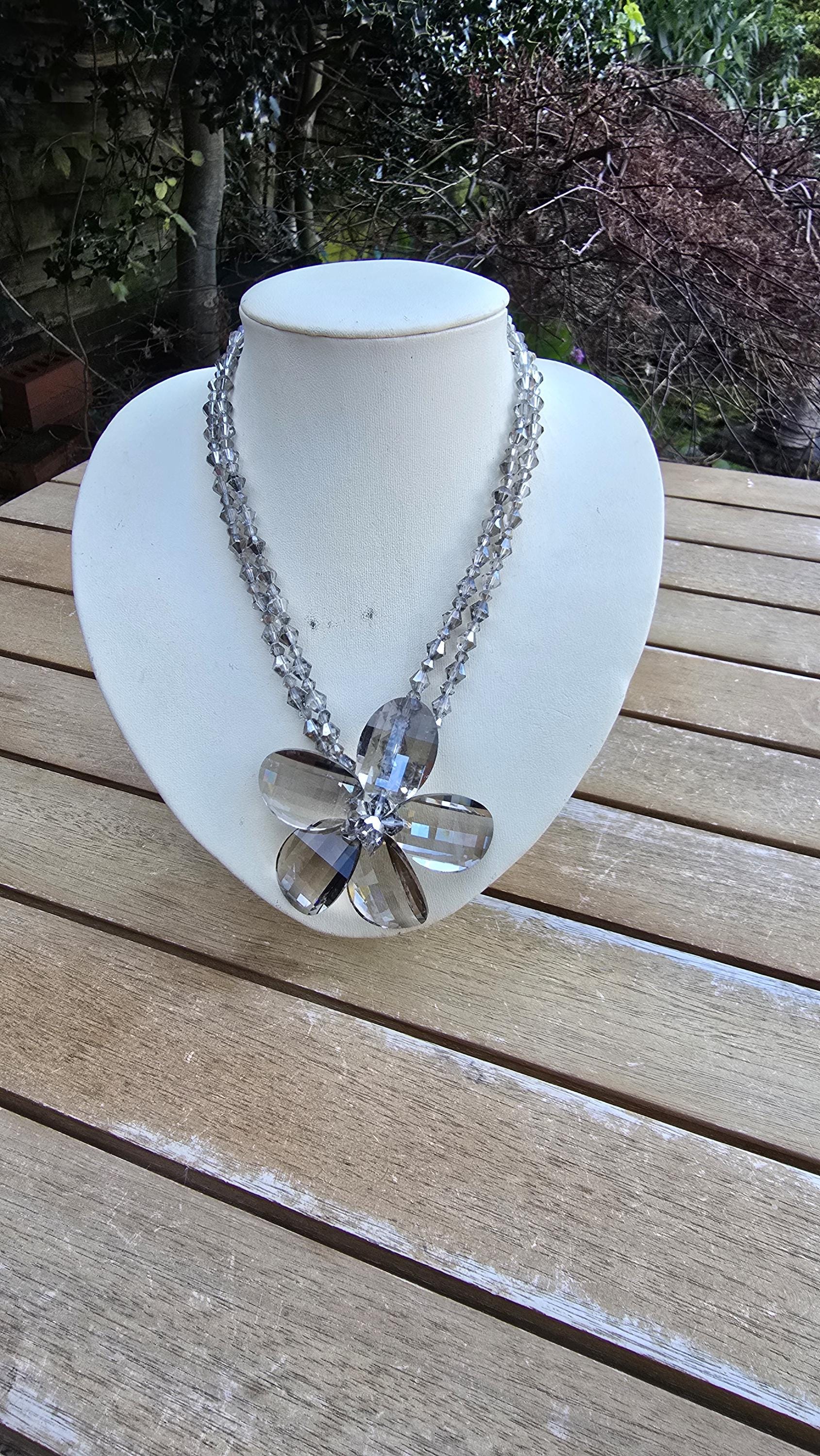 Butler and Wilson Necklace - Etsy