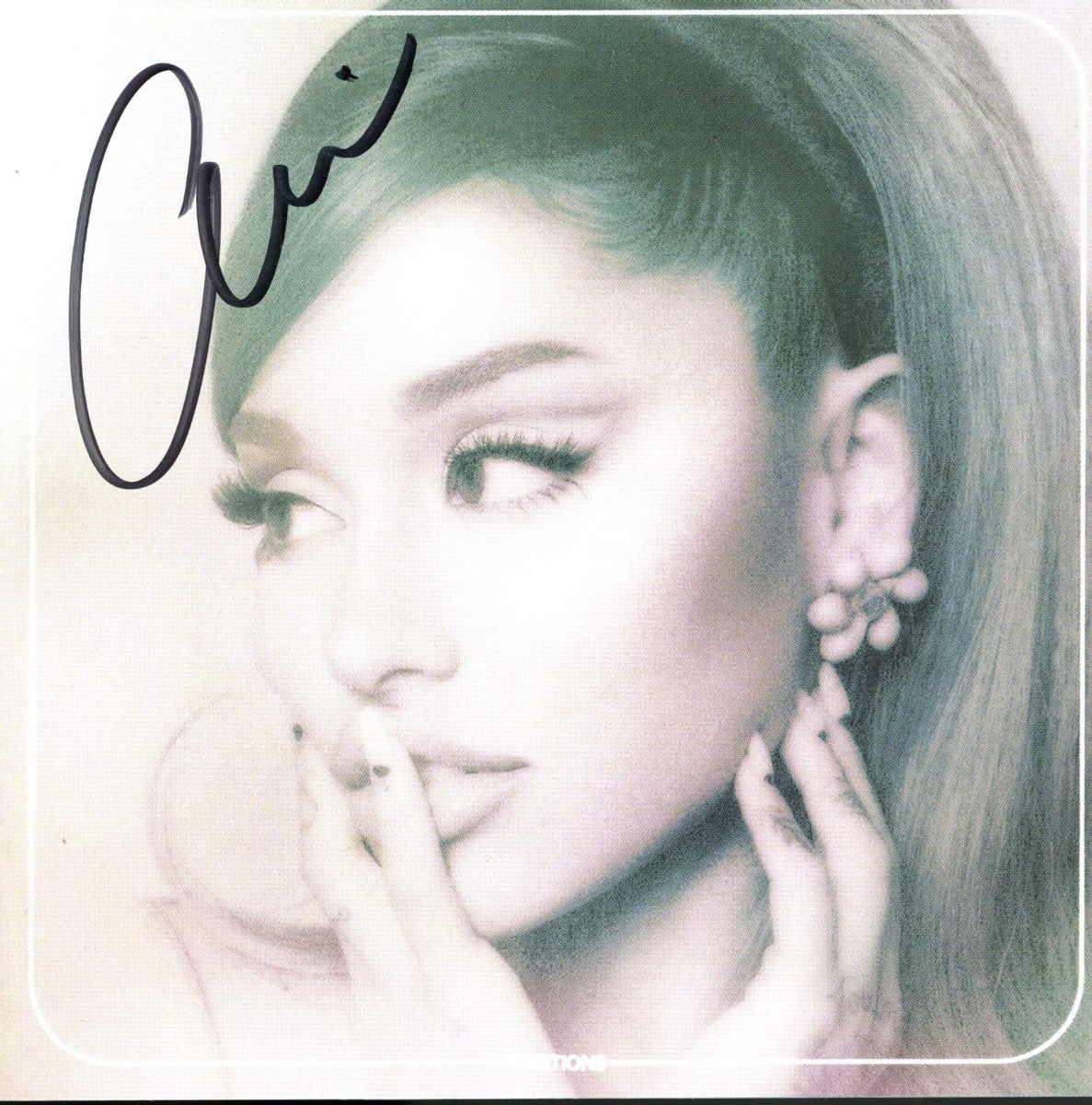ARIANA GRANDE Signed AUTOGRAPHED 