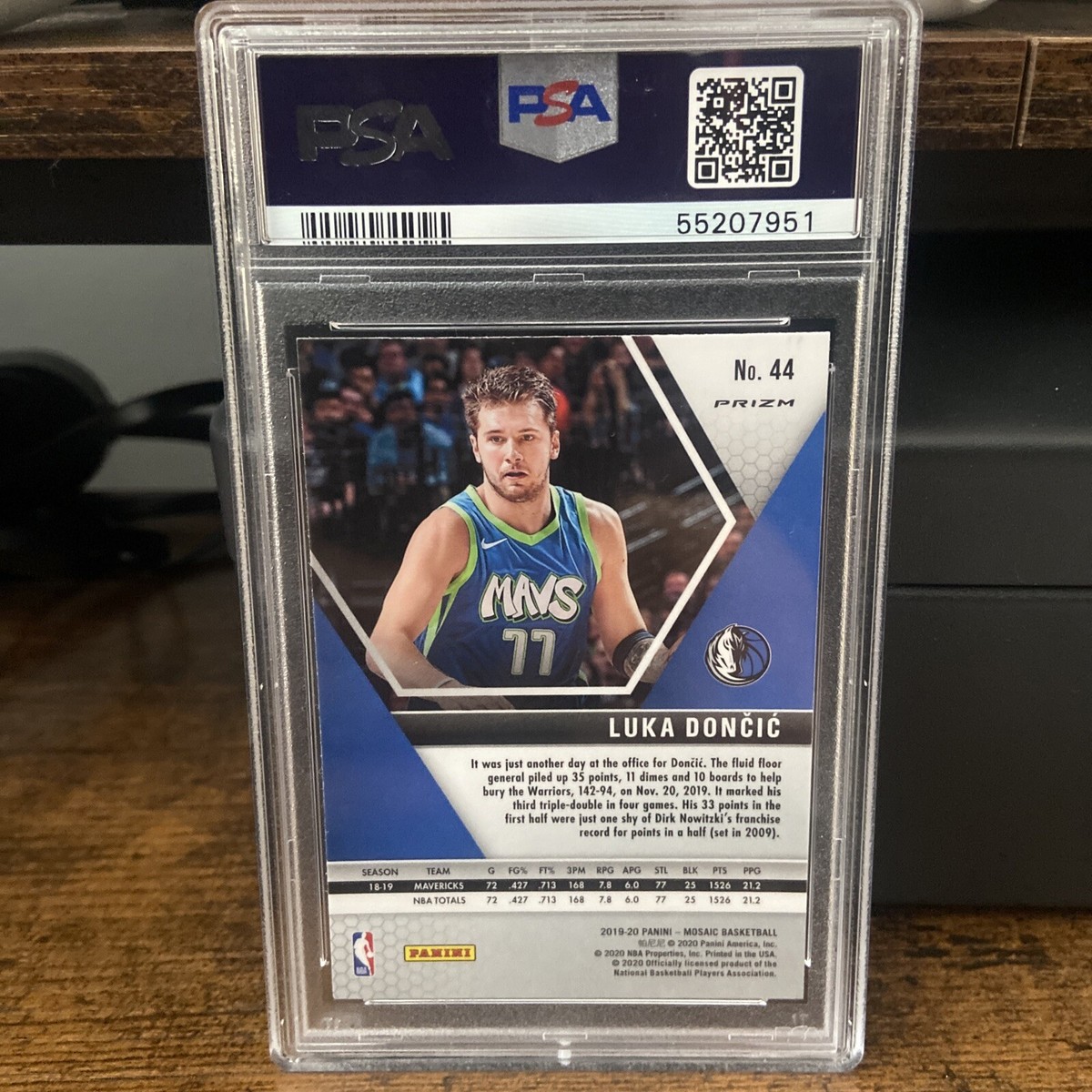 2019-20 Panini Mosaic Luka Doncic Green mosaic #44 PSA 10 Blue