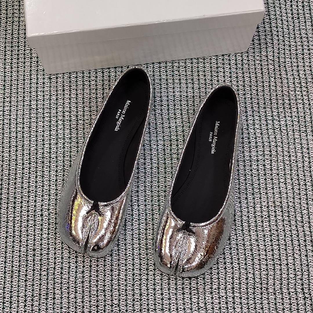 Maison Margiela 22 Silver Tabi Ballet Flats Broken Mirror Women's