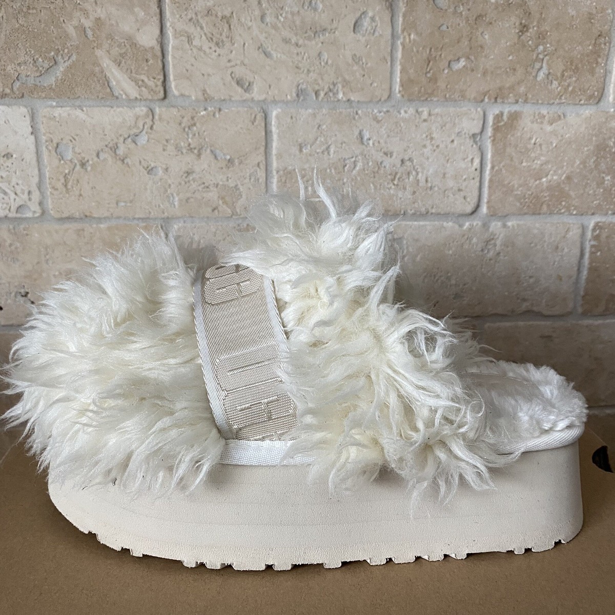 UGG WHITE FLUFF MOMMA SUGAR SLIDE 2