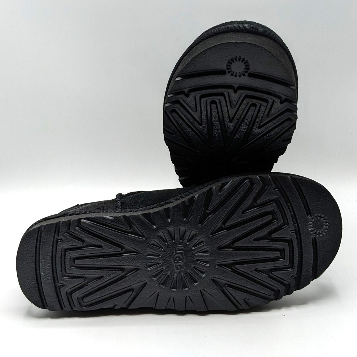 UGG Classic Mini II Winter Boots for Men, Size US 8 - Black for