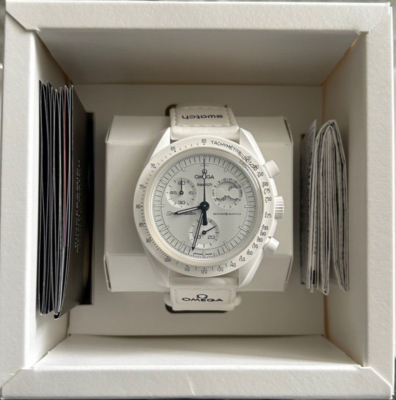 Swatch x Omega - Mission to the Moonphase - Snoopy - White