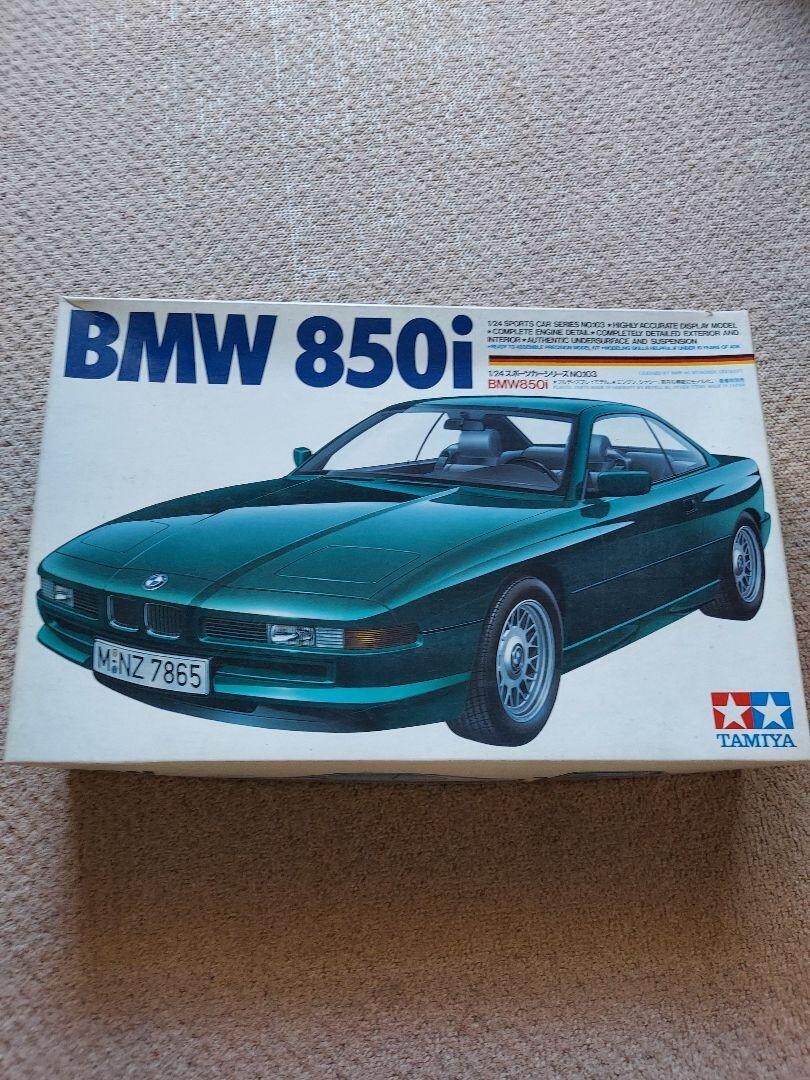 BMW 850i 1/24 Sports Car Series 103 17705 figure Model Kit Hobby
