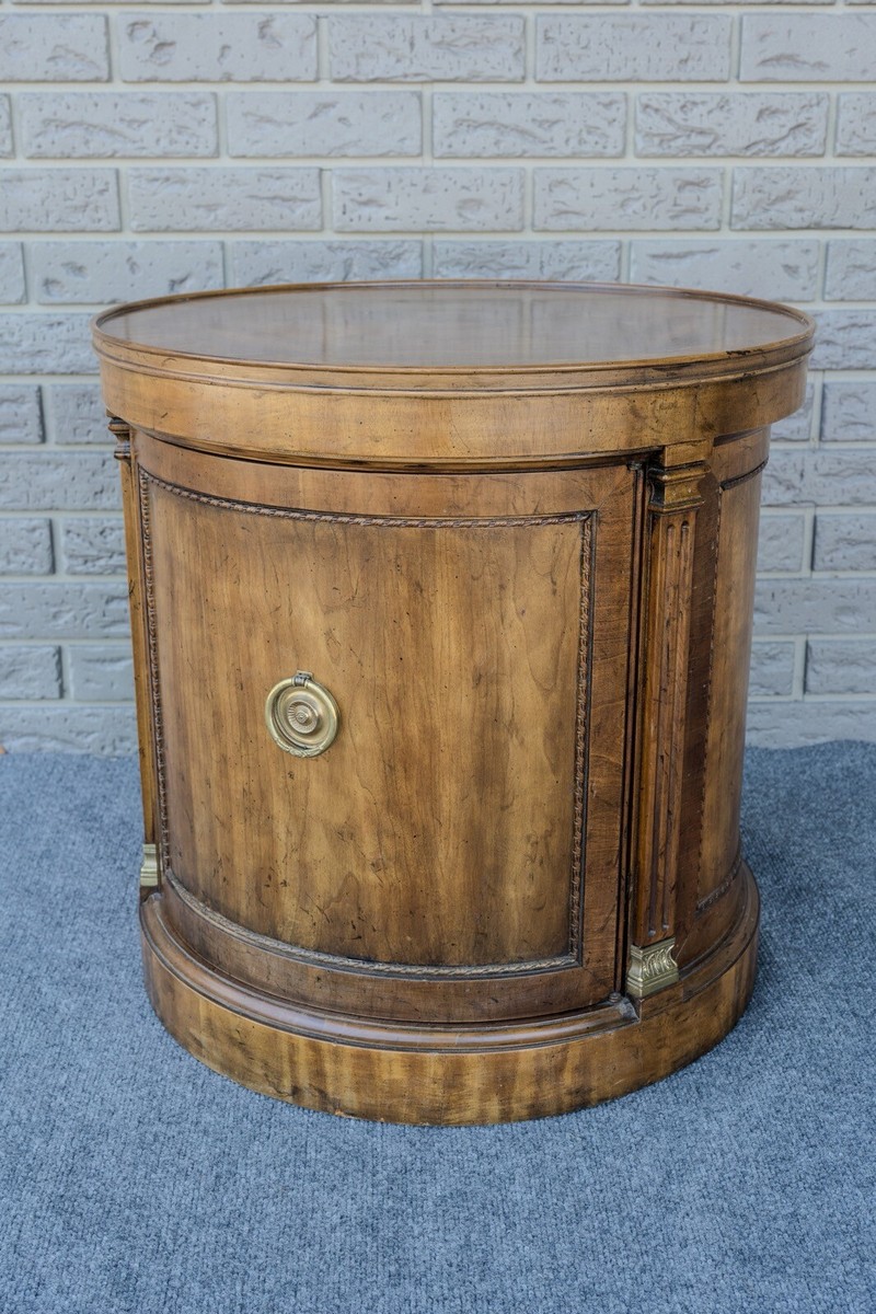 Vintage Drexel Heritage Walnut Barrel End Table - 22