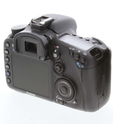 Canon EOS 7D 18.0 MP Digital SLR Camera Body made in Japan