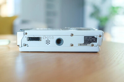 Sony Cyber-shot DSC-W80 7.2MP CCD Vintage Digital Camera - 100