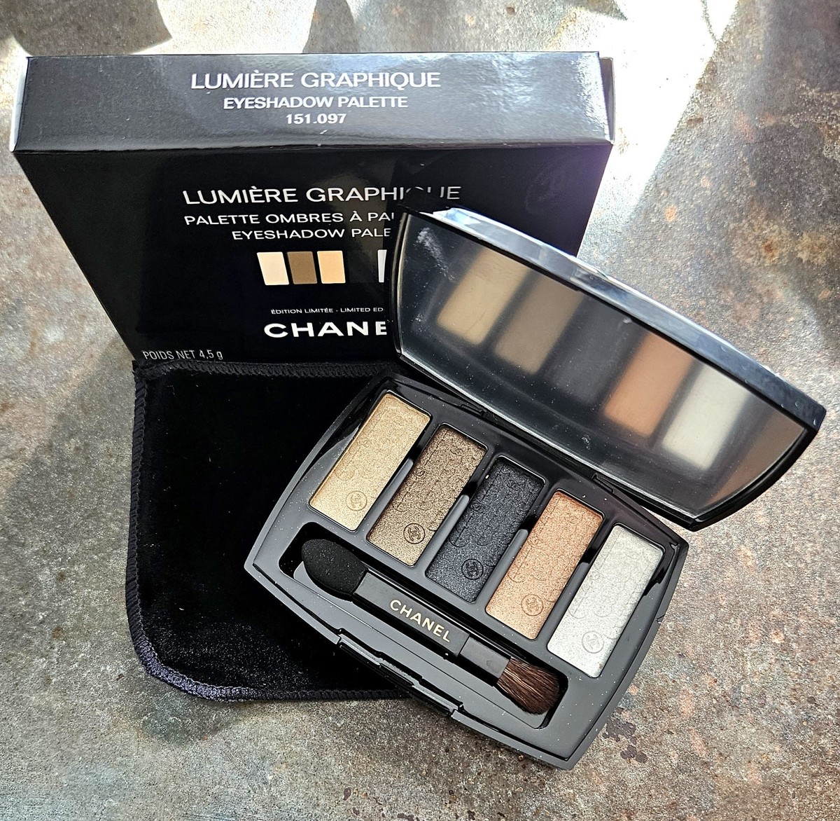 Chanel LUMIERE GRAPHIQUE Eyeshadow Palette .15 oz NIB