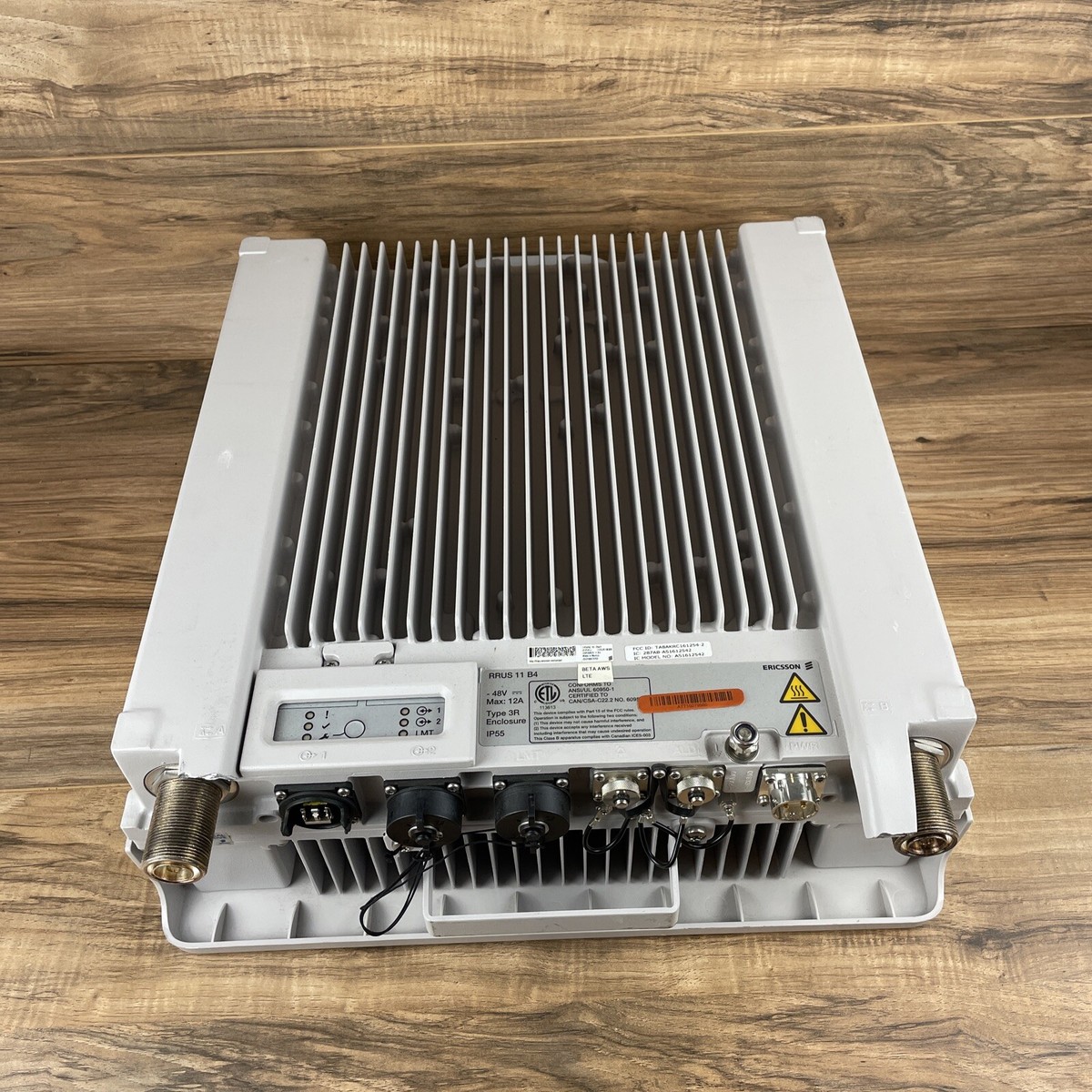 ERICSSON RRUS 11 B4 KRC 161 254/2 R1J R2B REMOTE RADIO UNIT IP55