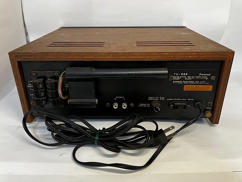 Sansui TU-666 Vintage Solid State AM/FM Stereo Tuner Audio Working