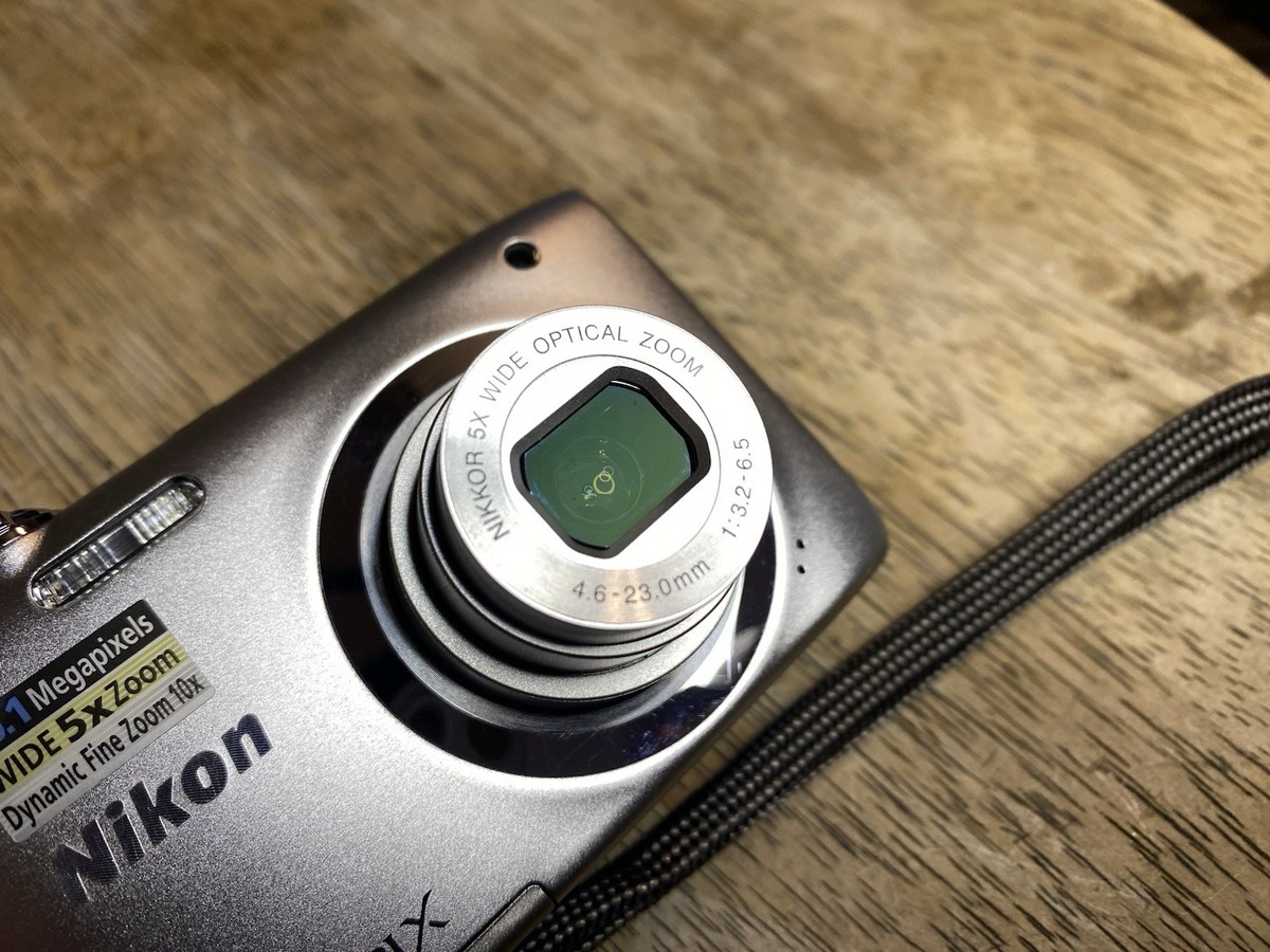 Nikon COOLPIX A100 Compact Digital Camera Silver 20.0MP Tested