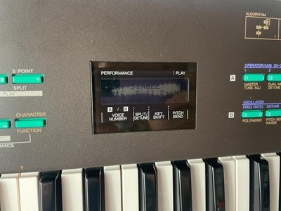 Yamaha DX21 61 Key FM Digital Synthesizer Keyboard Vintage for