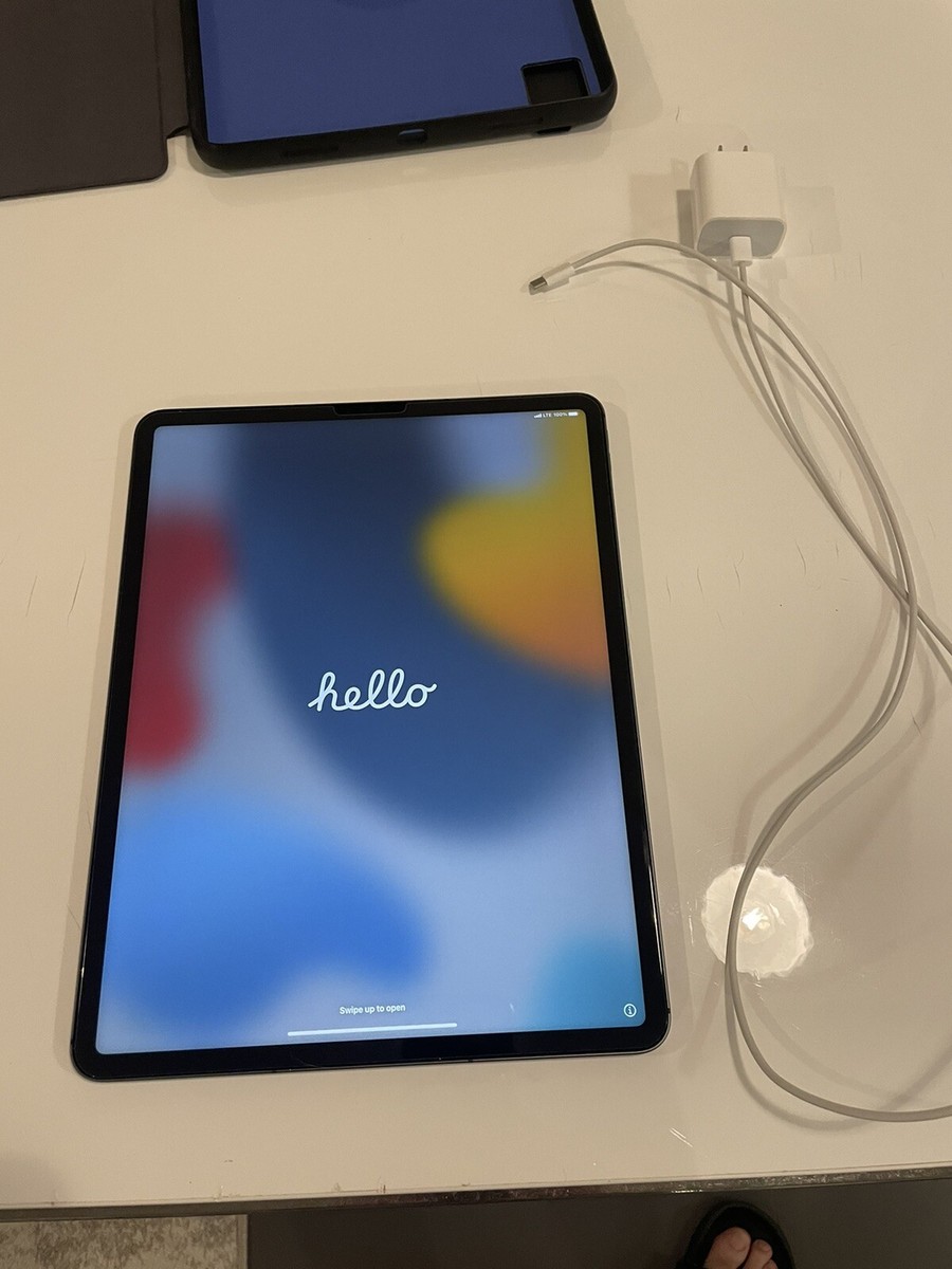 Apple iPad Pro 5th Gen 2TB, Wi-Fi + 5G (Unlocked), 12.9 in - Space