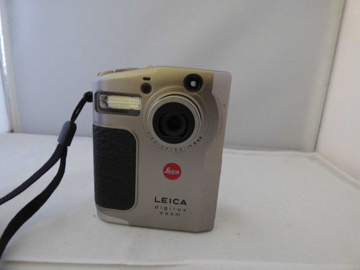 Leica Digilux Zoom 1.5MP Digital Camera. Looks great and fully