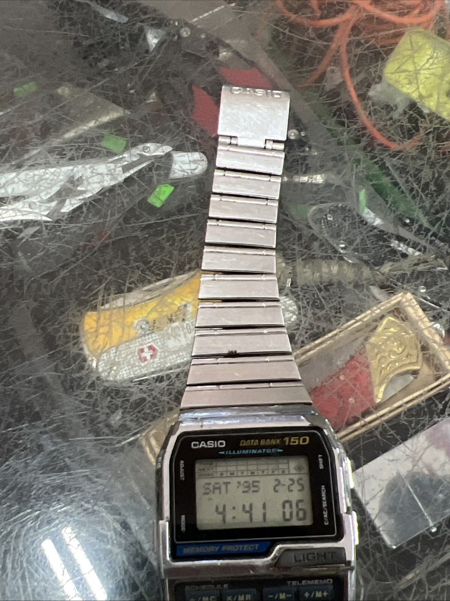 Vintage CASIO DBC-1500 Data Bank 150 Digital Calculator Wrist