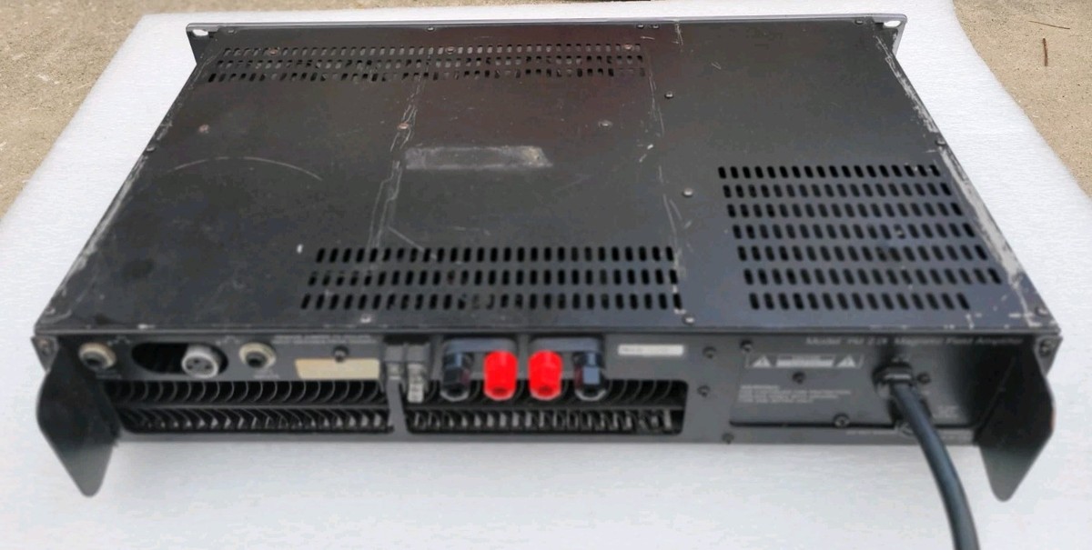 Carver PM 2.0t magnetic field stereo power amplifier 1,200 watts