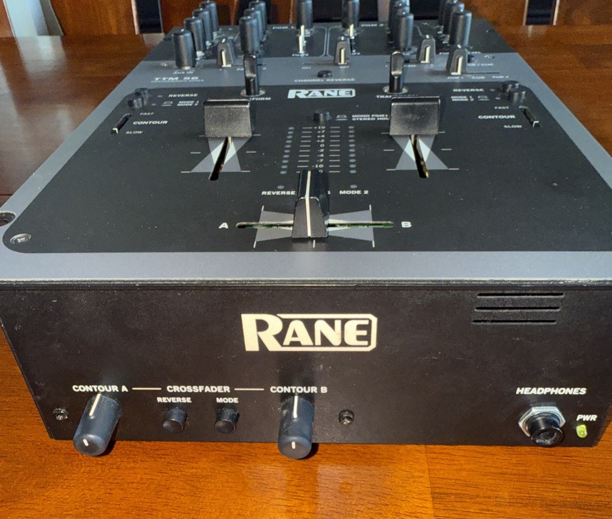 RANE TTM 56 TTM56 DJ BATTLE Mixer GREAT Condition 2 CHANNEL