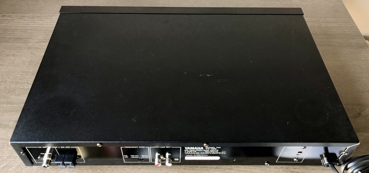 Yamaha TX-492 Natural Sound AM/FM Stereo Tuner - Black - Excellent