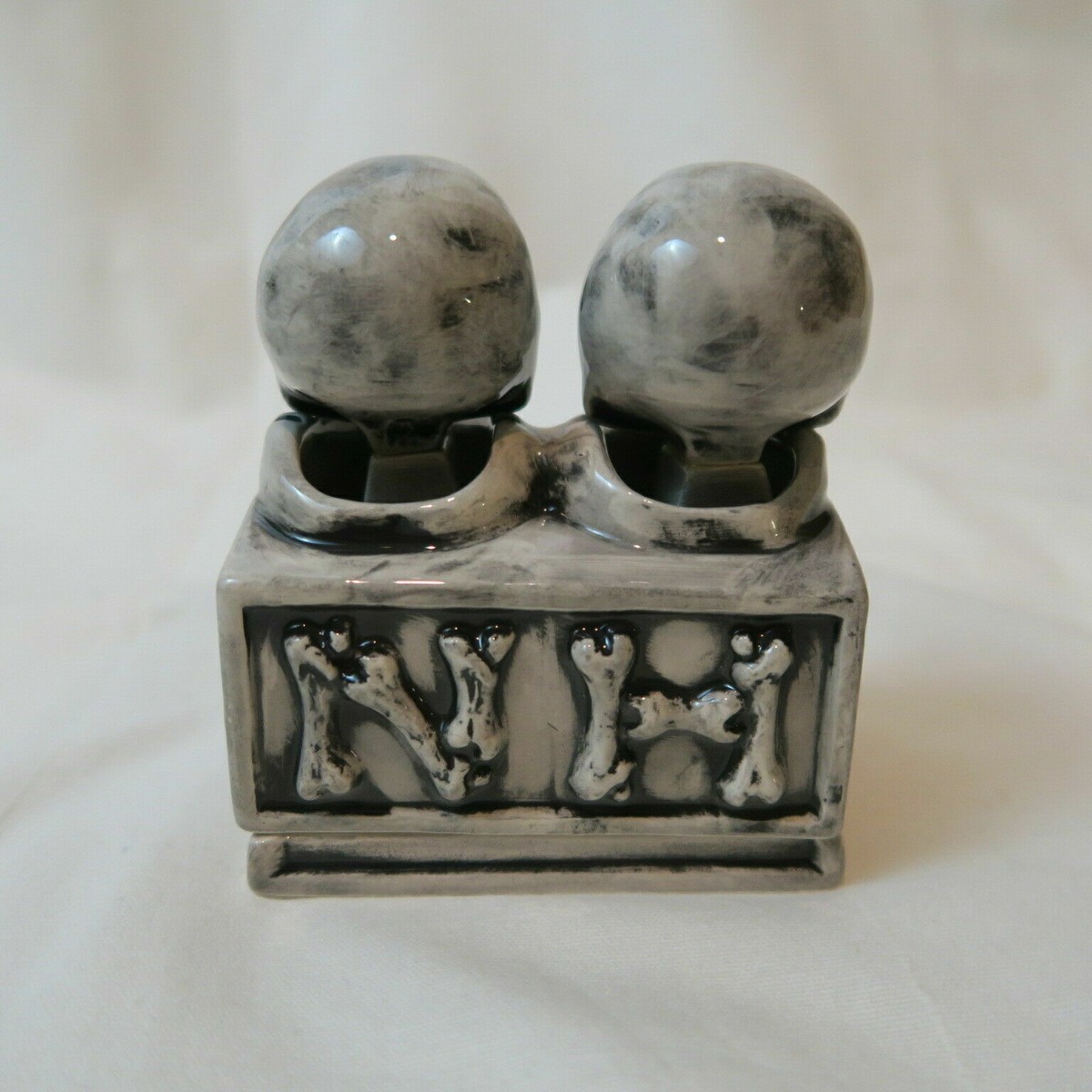 NEIGHBORHOOD BOOZE DUAL DUAL SHAKING SKULLs / CE-INCENSE CHAMBER