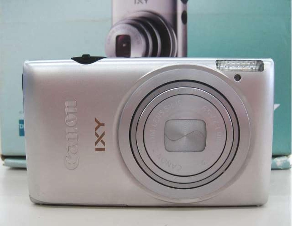 デジタルカメラ Canon IXY410F PC1591 Canon IXY digital 410 F 410F