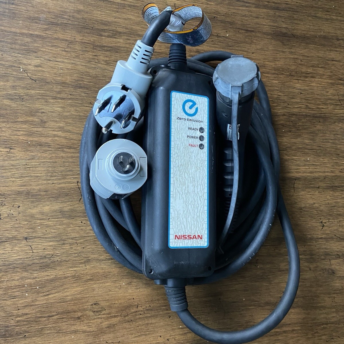 Nissan Leaf EV Charger Ariya charging cable Electric car 120v 240v