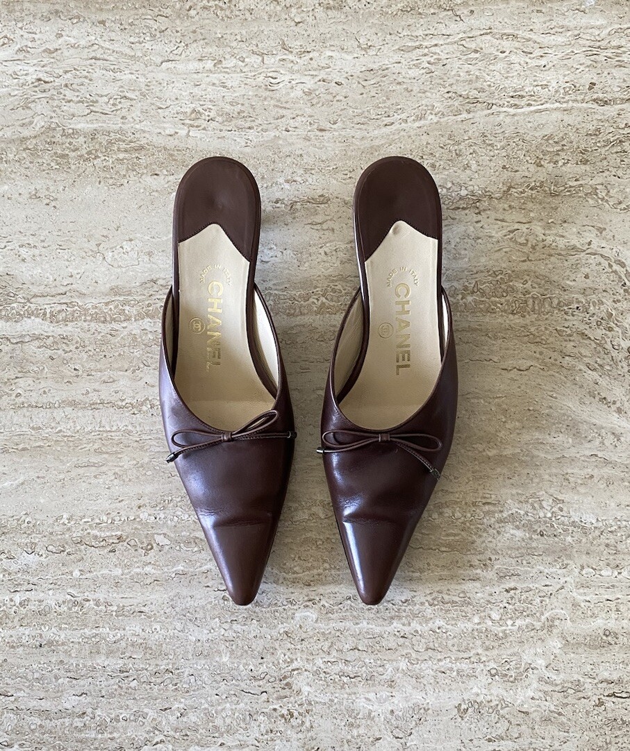 Vintage Chanel Brown Leather Bow Kitten Heel Mules 35 | eBay