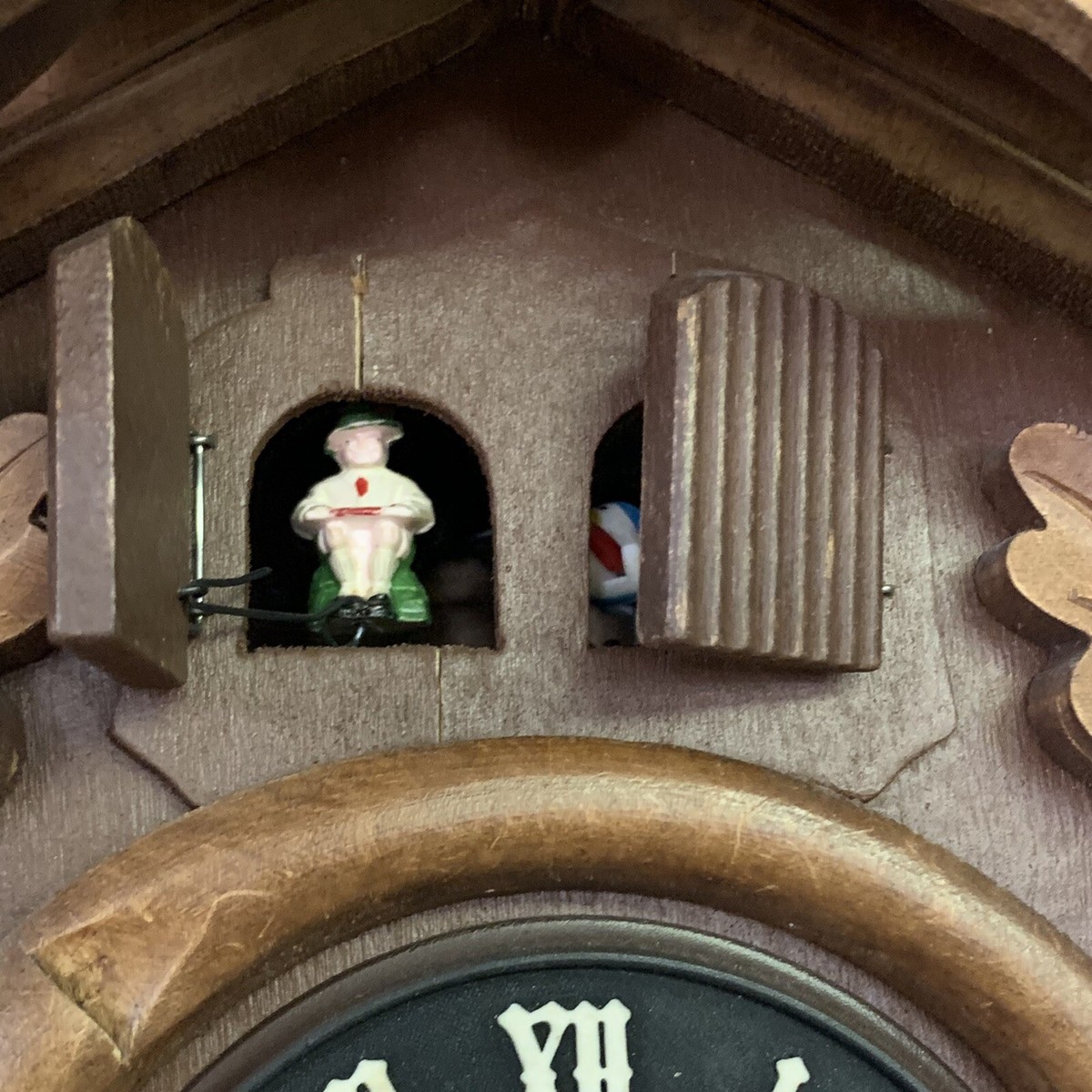 ATQ Schatz Black Forest German Hand Carved Walnut 20