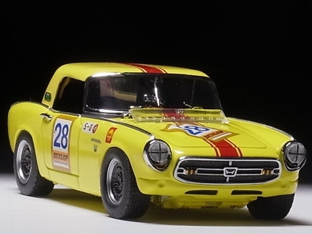 EBBRO 43934 1:43 SCALE HONDA S800 RACING 1967 SUZUKA 1000KM DIE