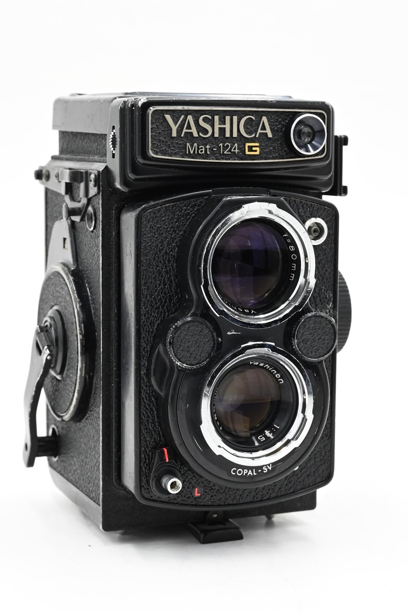 Yashica Mat-124G Twin Lens Camera 80mm 3.5 Yashinon 6x6 1-1/500