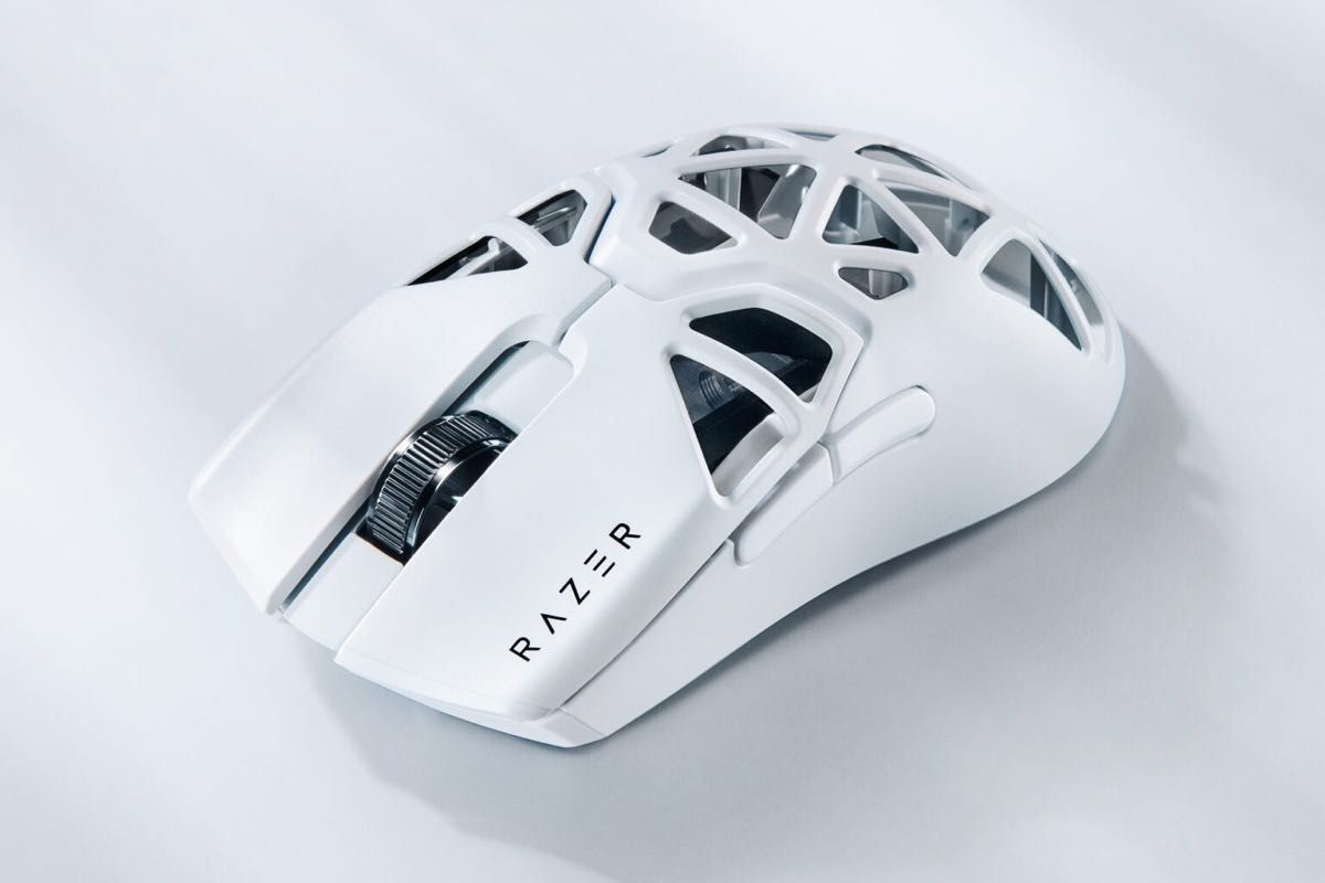 Razer Viper Mini Signature Edition Gaming Mouse White Near Mint