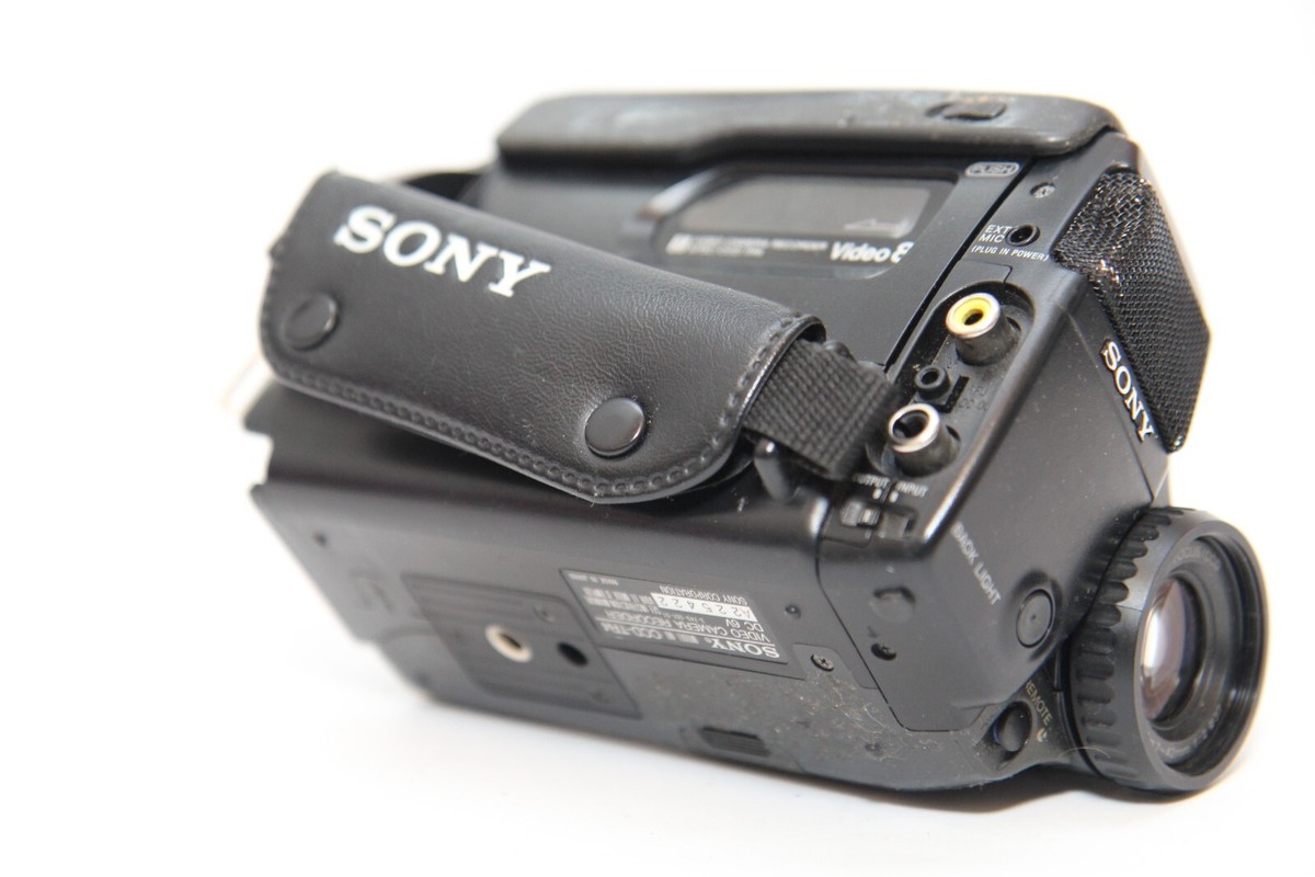 SONY Video 8 Handycam Tape Cassette Camera Recorder CCD-TR4 NTSC