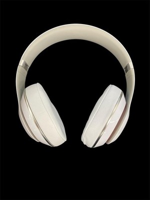 Beats by Dr. Dre Studio3 Wireless Over Ear Headphones - Black/Red