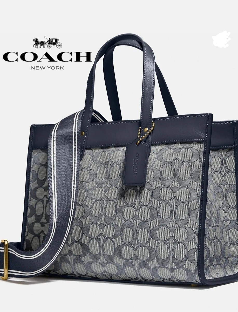 Coach Signature Jacquard 22