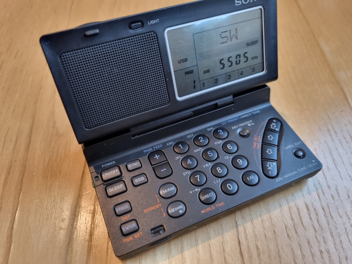 Rare Sony ICF-SW100 World Band Radio SW/MW/LW/FM SSB Original Box