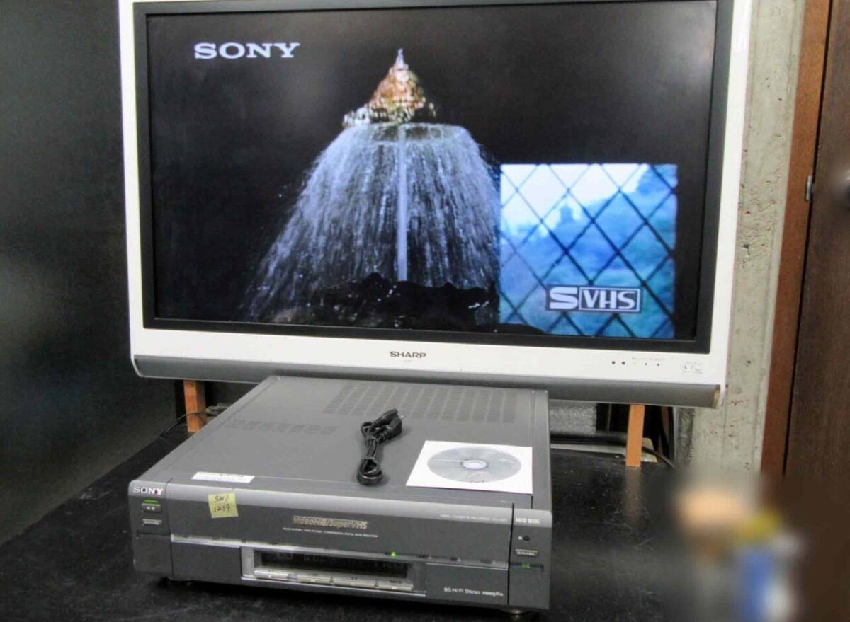 SONY WV-SW1 Hi8 8mm VHS VCR W Video Deck Player Perfect operation