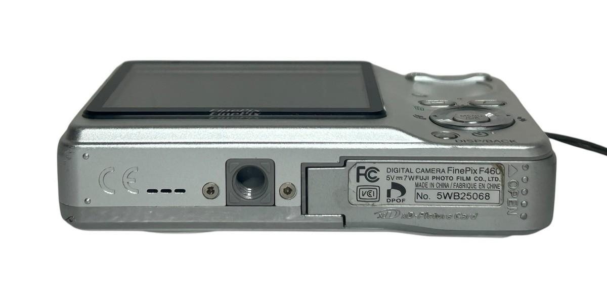 Fujifilm FinePix F Series F460 5.1MP Digital Camera - Silver for