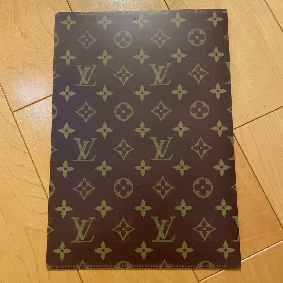 LOUIS VUITTON x Takashi Murakami Monogram Cherry Folder/Organizer