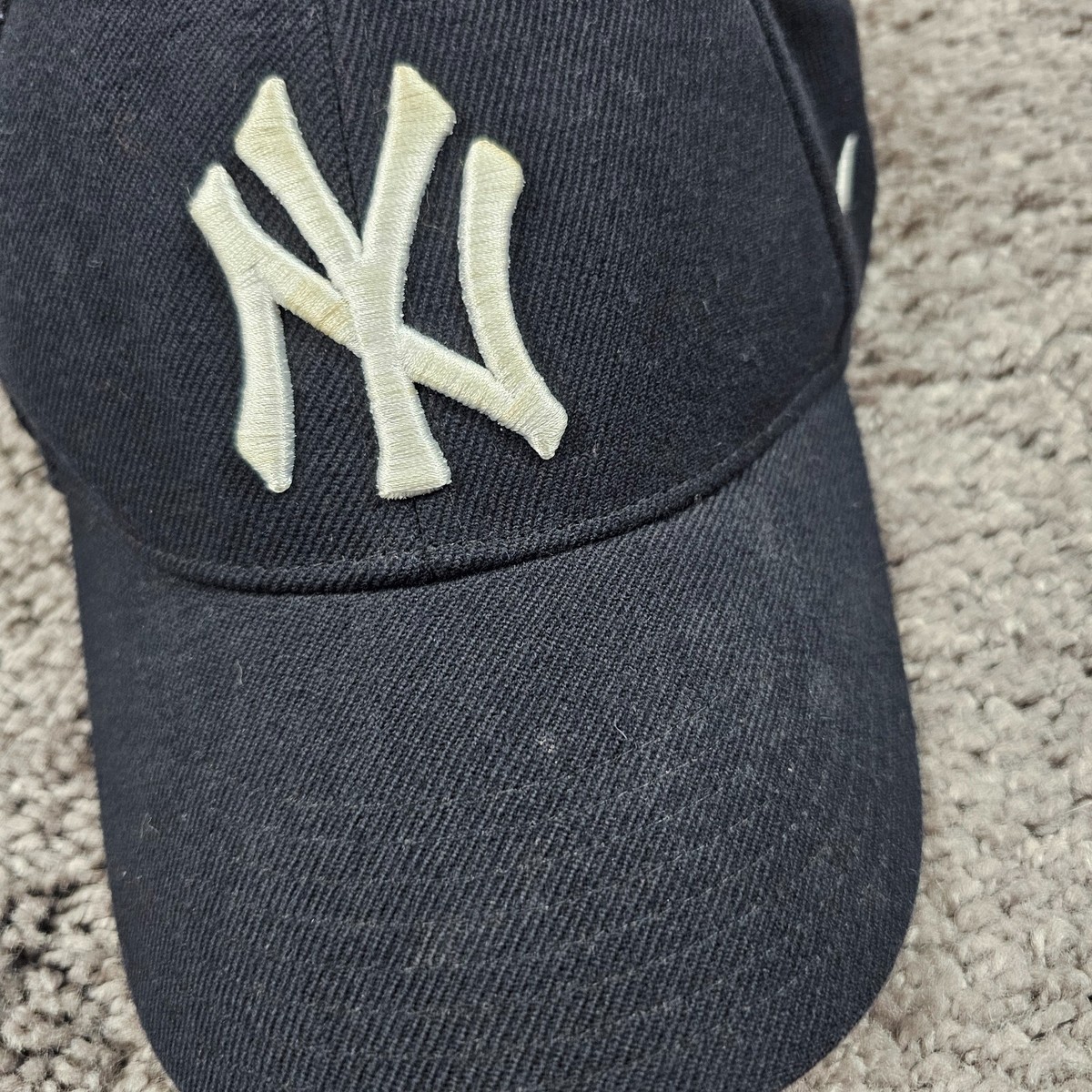 VINTAGE New York Yankees Cap Hat Strap Back Black Wool Blend Nike