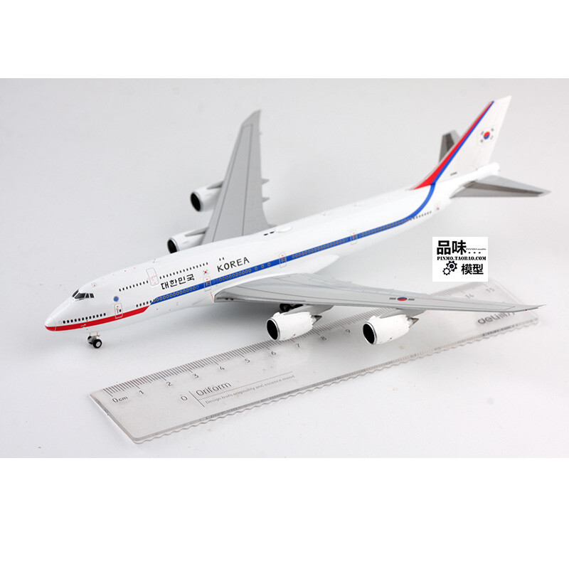 JC Wings 1/400 Korean Air Force Boeing B747-8 Presidential Plane