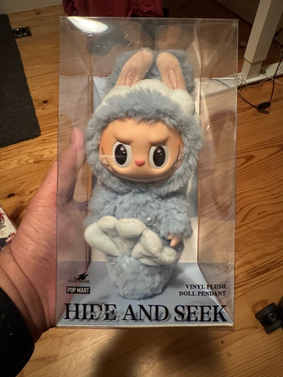 LABUBU HIDE AND SEEK IN SINGAPORE SERIES - Vinyl Plush Doll [New