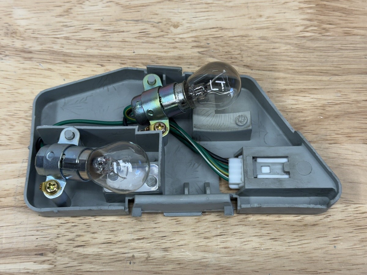 1989-1994 Nissan 240sx S13 Right RH Tail Light Bulb Assembly