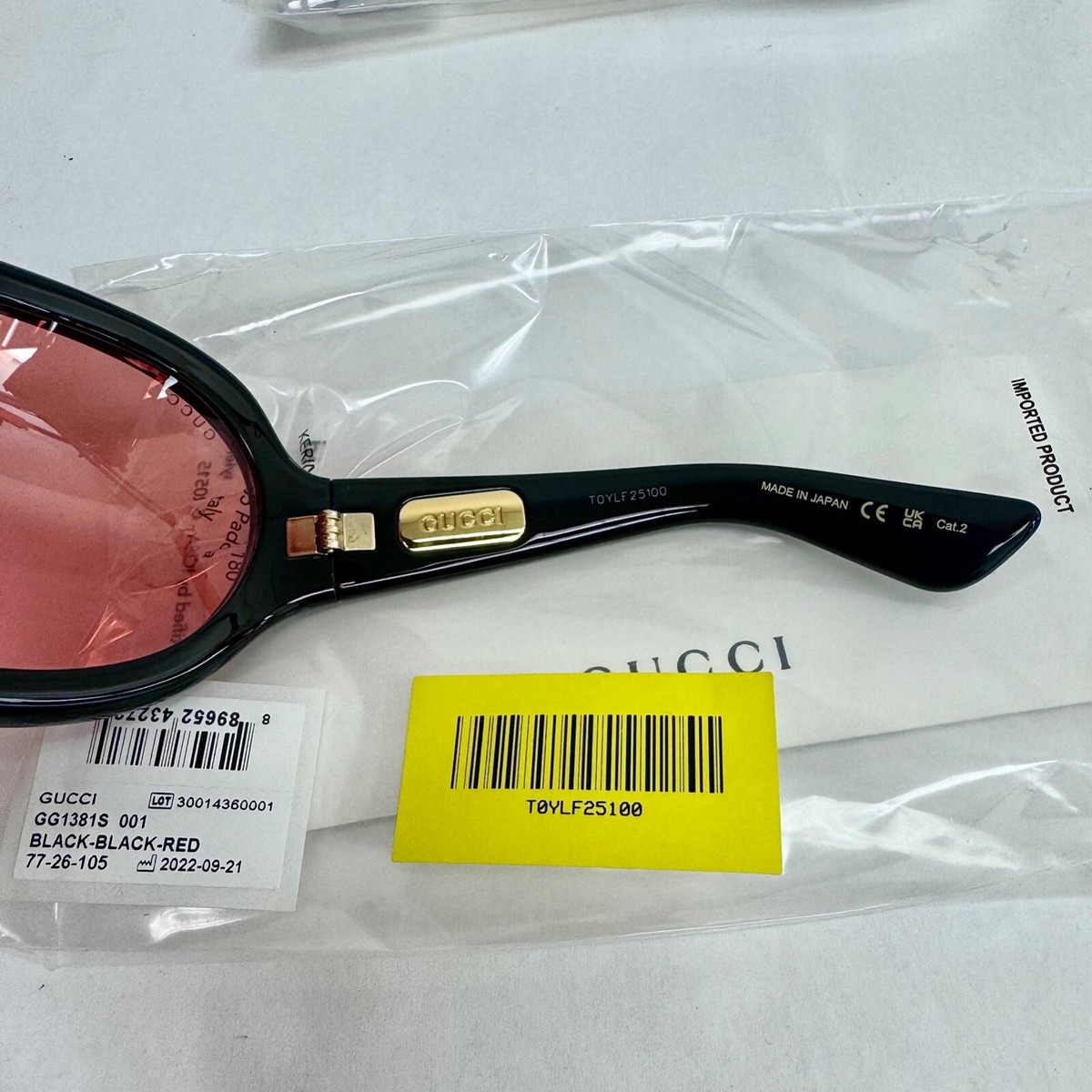 GUCCI Black Red Unisex Angular Mask 1381 Chunky Bold Gg1381S