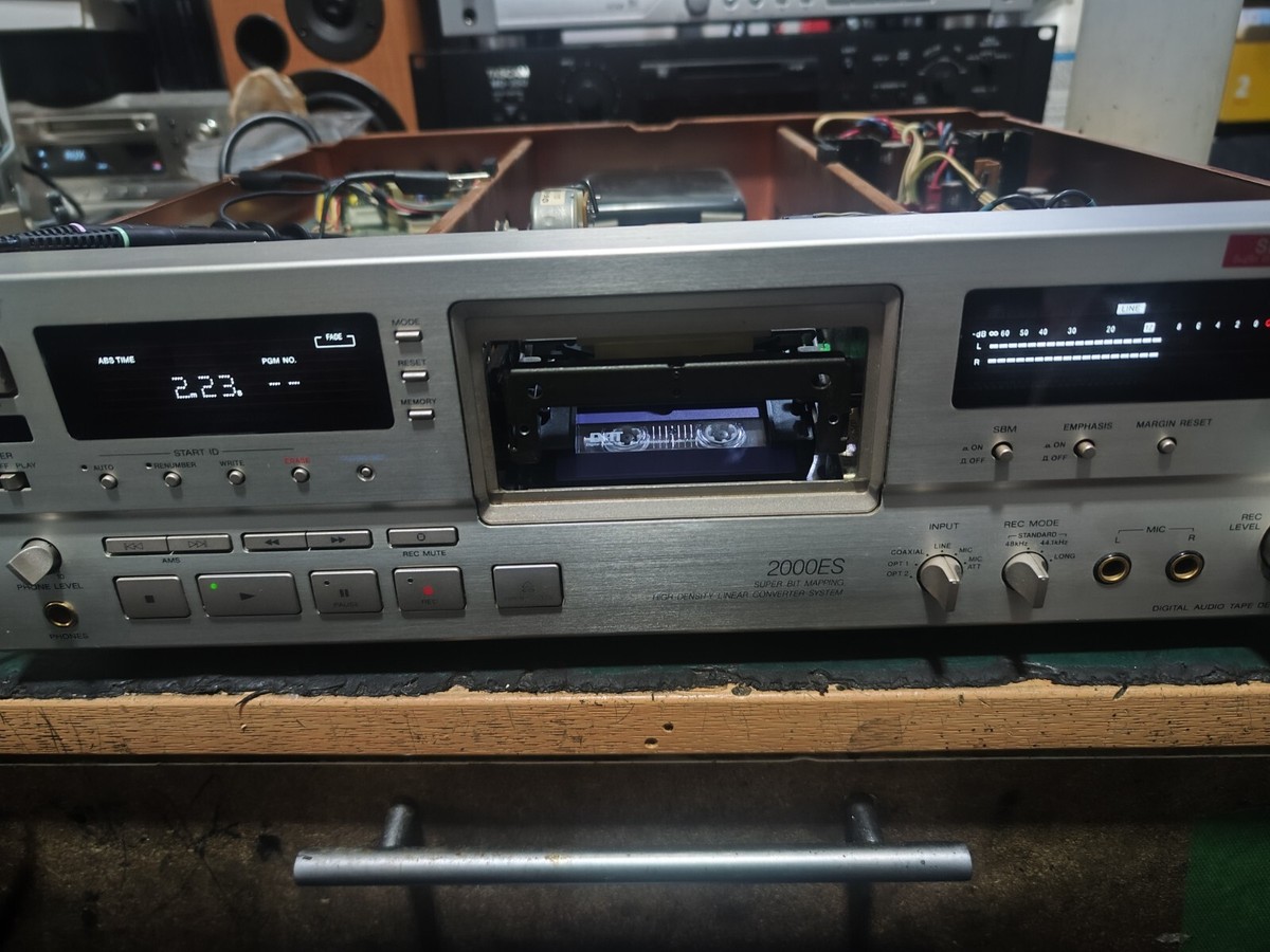 Sony DTC-2000ES 4 Head DAT Audio Recorder, Tested, Serviced, Made