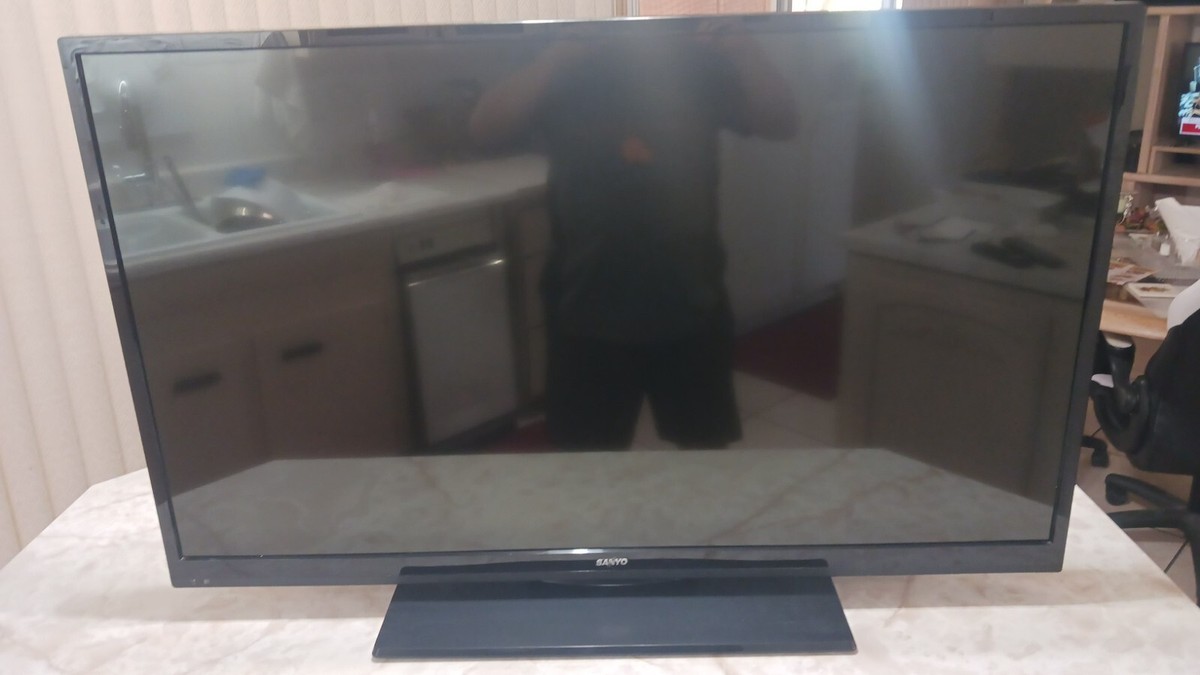 42 inch Sanyo HDTV Model # DP42D23 Black, Good Condition(no remote