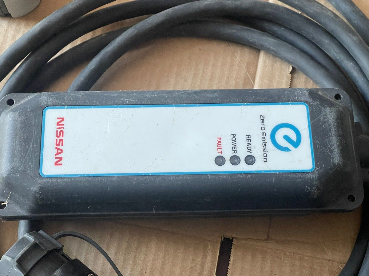 Nissan Leaf EV Charger CE-JN27N0AD 296900 3xbe Zero Emission OEM