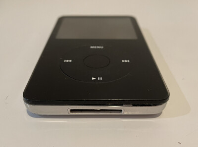 Apple iPod Video Classic 5th 5.5 Generation Enhanced 30GB - Black