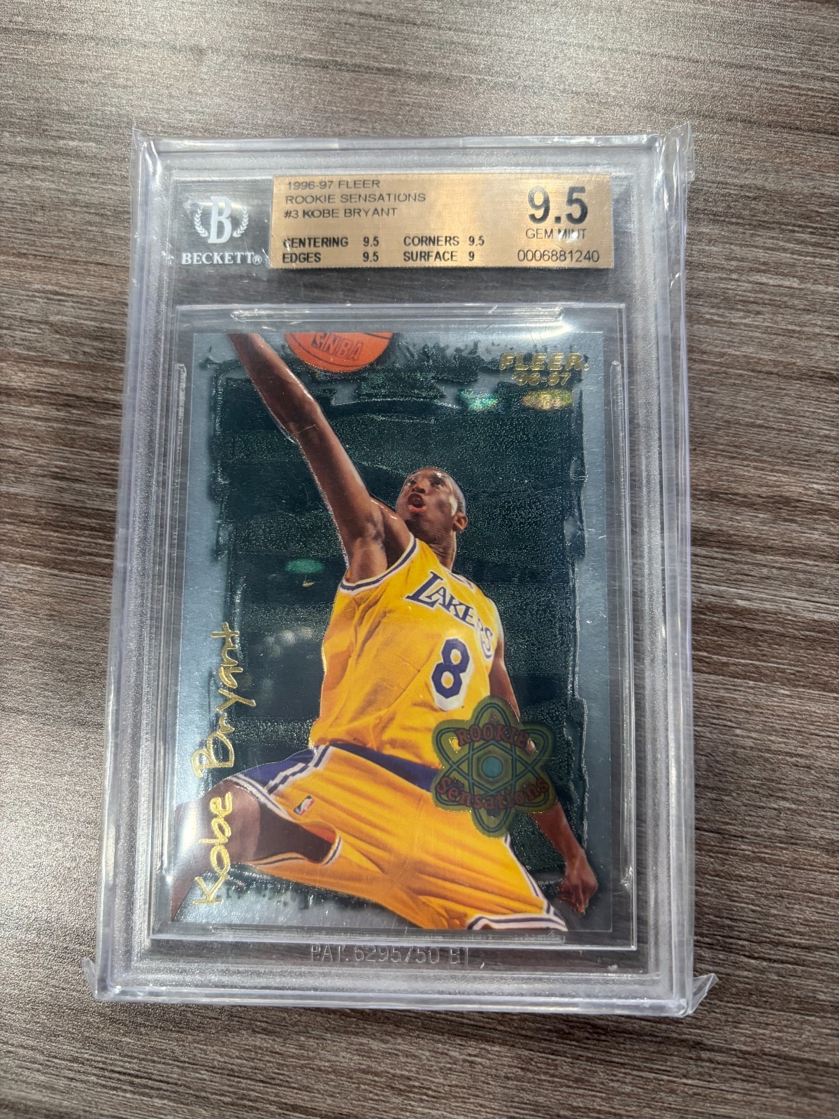 Kobe Bryant 1996 Fleer #3 Rookie Sensations Price Guide - Sports