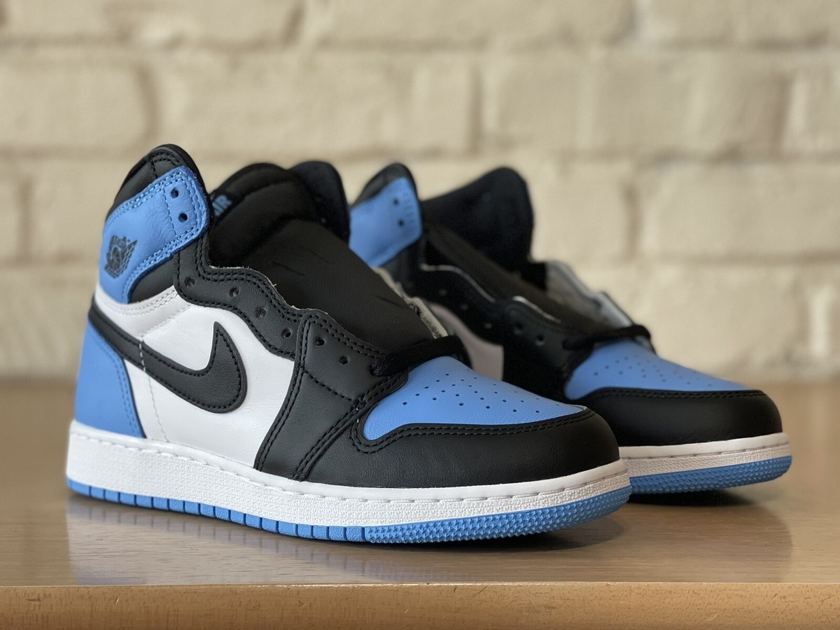 Nike Air Jordan 1 Retro High OG University Blue UNC Toe GS Size 6Y