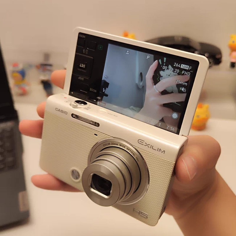 CASIO EXILIM EX-ZR50 Flip Screen 16.1MP 10x Optical Zoom Digital