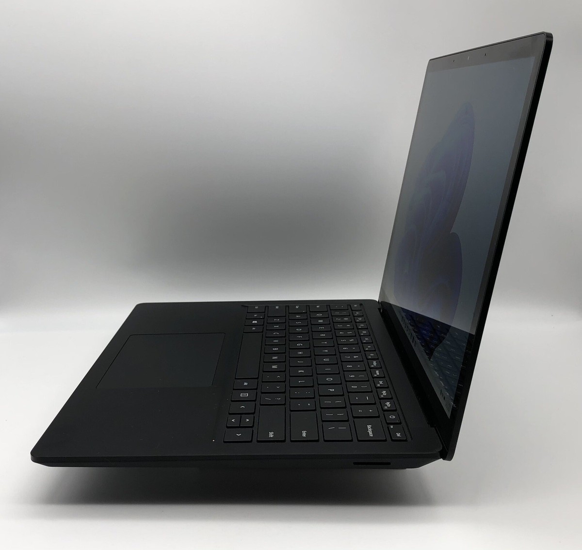 Microsoft Surface Laptop 3 1868 i7-1065G7 1.30GHz 16GB 512SSD WIN